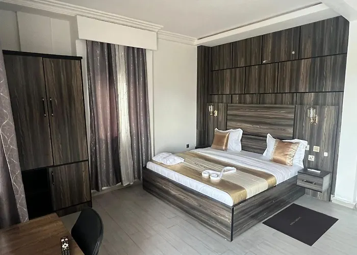Amelia Aparthotel
